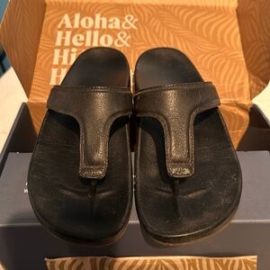Olukia. Kīpe‘a Lipi Women’s Elevated Leather Sandals.Wore a few times. Too big.